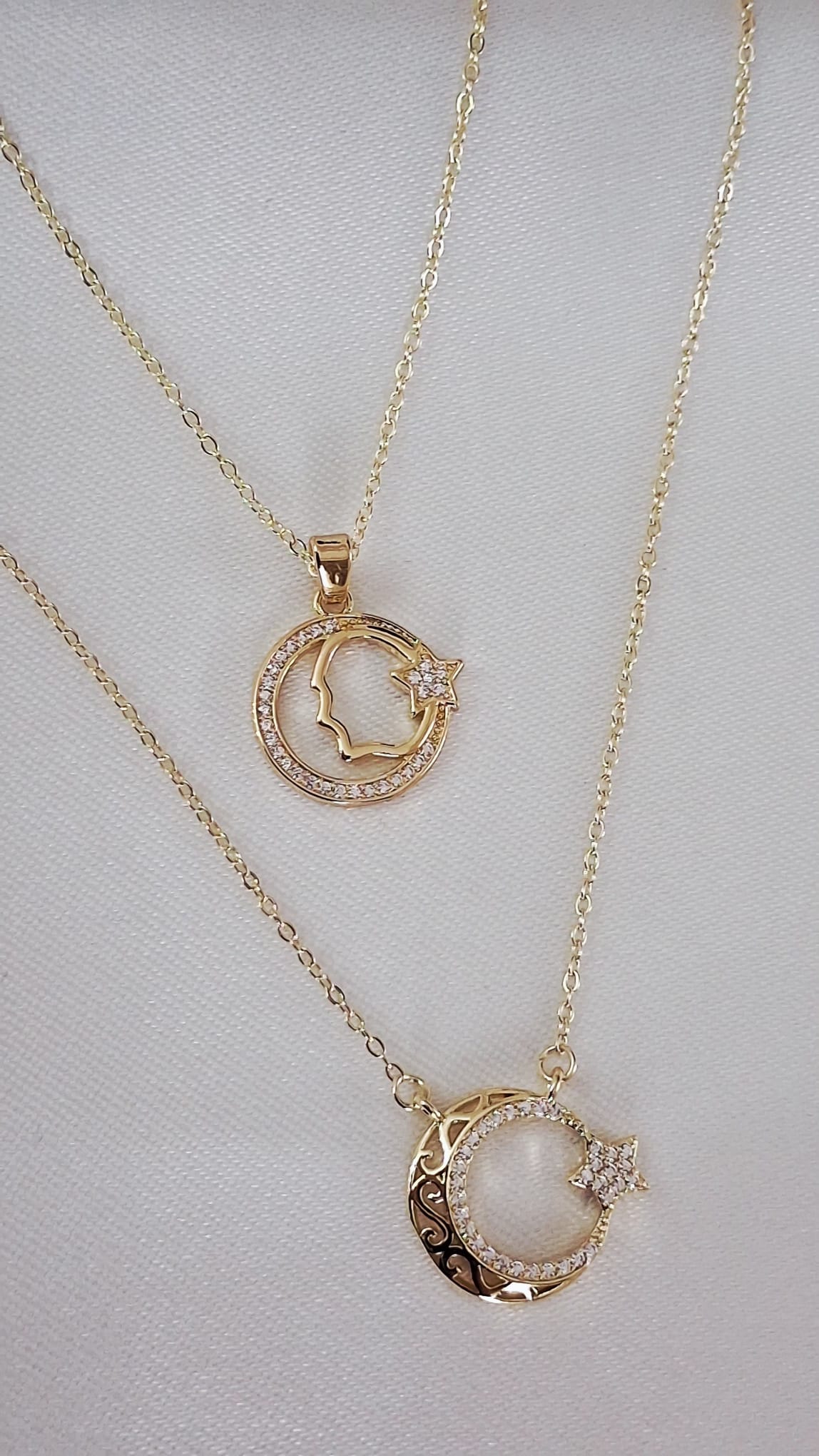 XUPING Kolye - İnce Zincir Hilal Kadın Figür ve Yıldız Uçlu